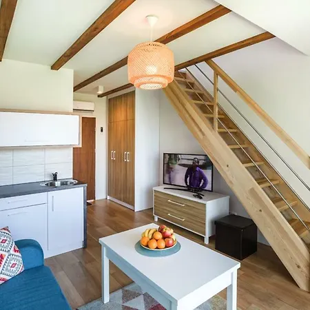 Klifowa Z Widokiem Na Morze *